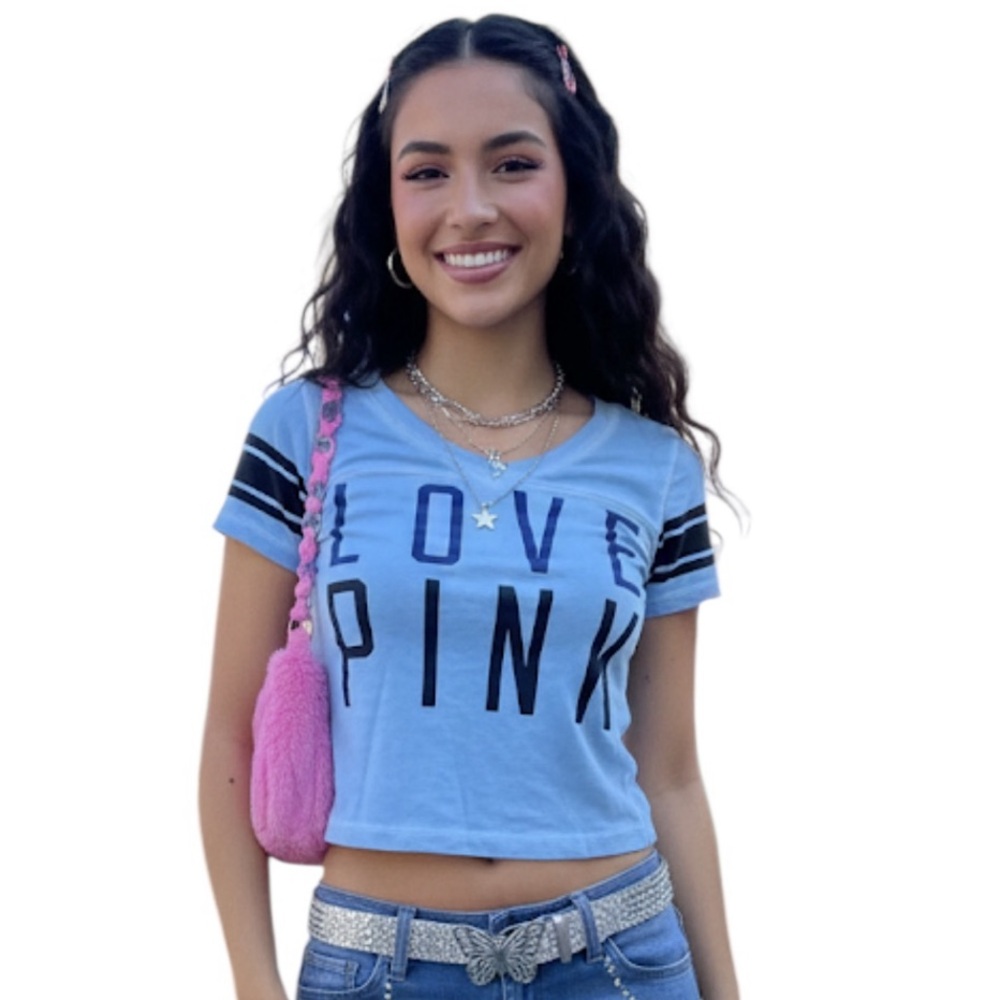 🩷 3/$20 vintage Y2K PINK Victoria's Secret Light Blue XS Tee